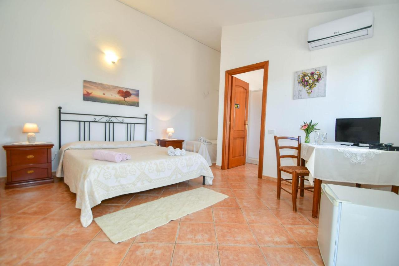 Agriturismo Sardo Villa Campavaglio Exterior photo